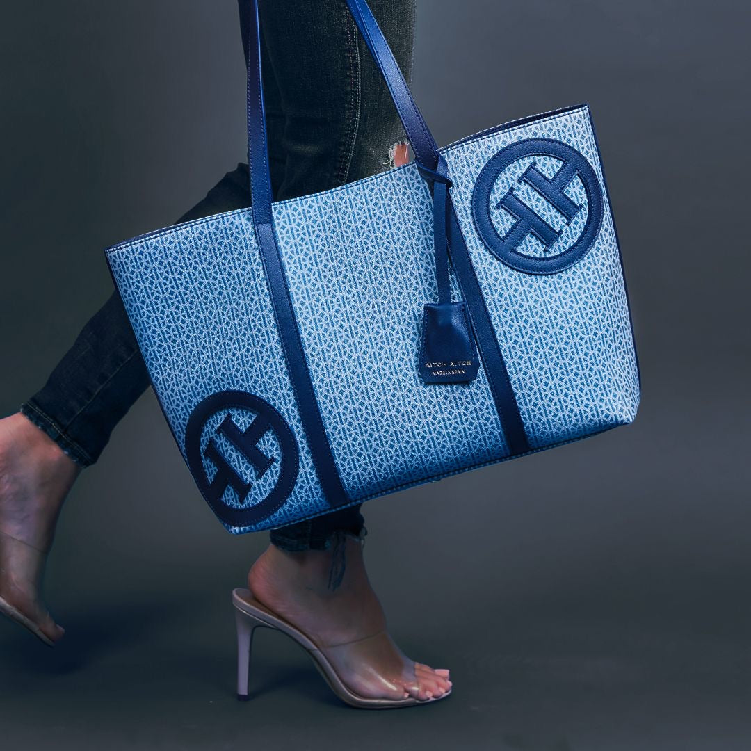 La Reina Navy Blue